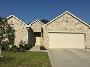 Building Photo - 658 Parkside Dr