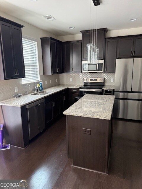 Foto del edificio - 2726 Kemp Ct