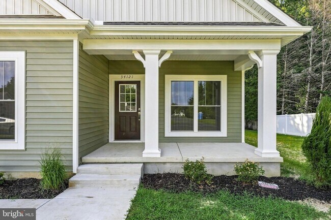 Building Photo - 34121 Juniper Dr