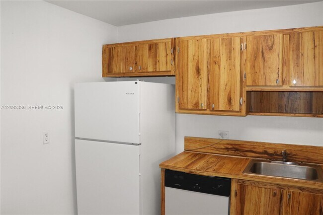 Foto del edificio - 10425 SW 112th Ave