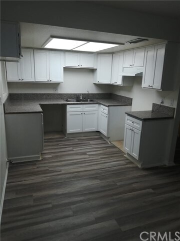 Building Photo - 44644 Beech Ave