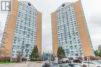 Building Photo - 25 Trailwood Dr