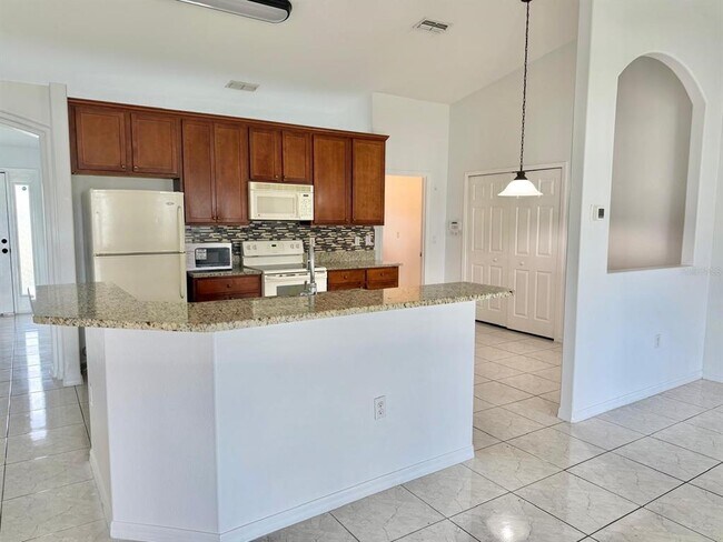 Building Photo - 3264 Deltona Blvd