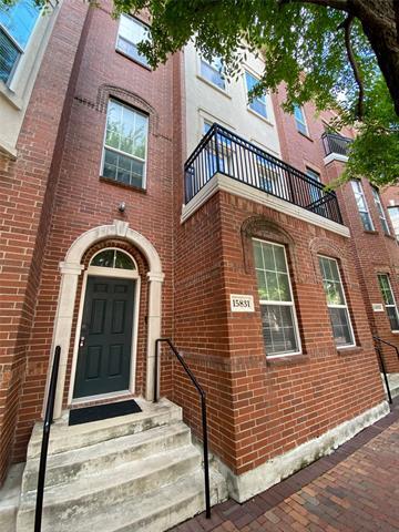 Foto del edificio - 15831 Breedlove Pl