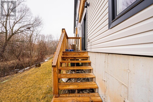 Building Photo - 20 Trailside Dr