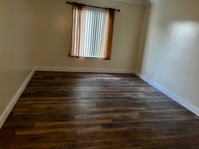 Building Photo - 8205 Sun Spring Cir