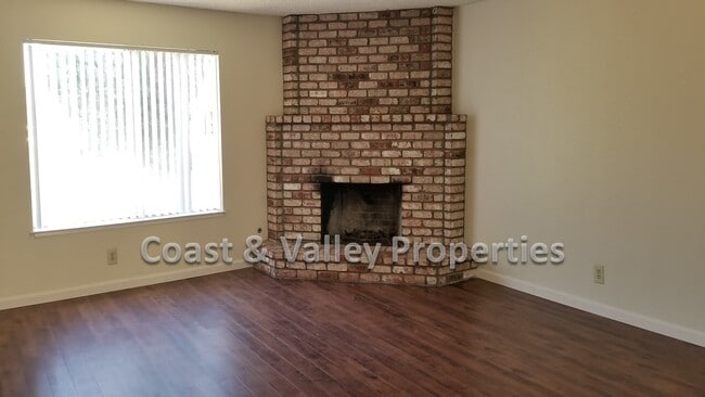 Foto del edificio - Cozy Salinas Home for RENT!