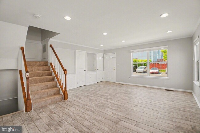 Foto del edificio - 3648 McDowell Ct