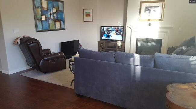 Foto del edificio - Breathtaking 4/2.5 Rancho/Anatola w/TONS O...