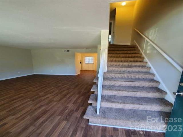 Building Photo - 1411 Sharon Rd W