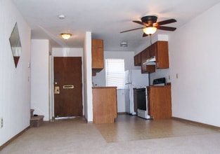 Building Photo - 441 Park Ave N