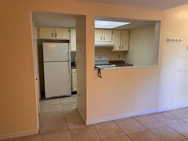 Foto del edificio - 903 SW 55th Terrace