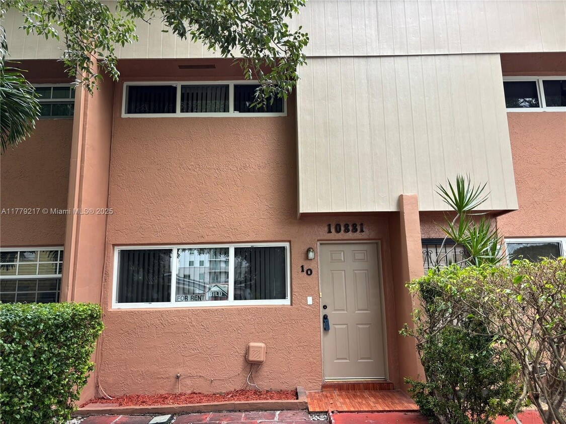 Primary Photo - 10881 SW 6th St