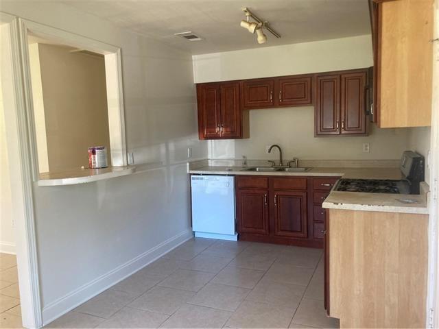 Foto del edificio - 2864 Slidell Ave