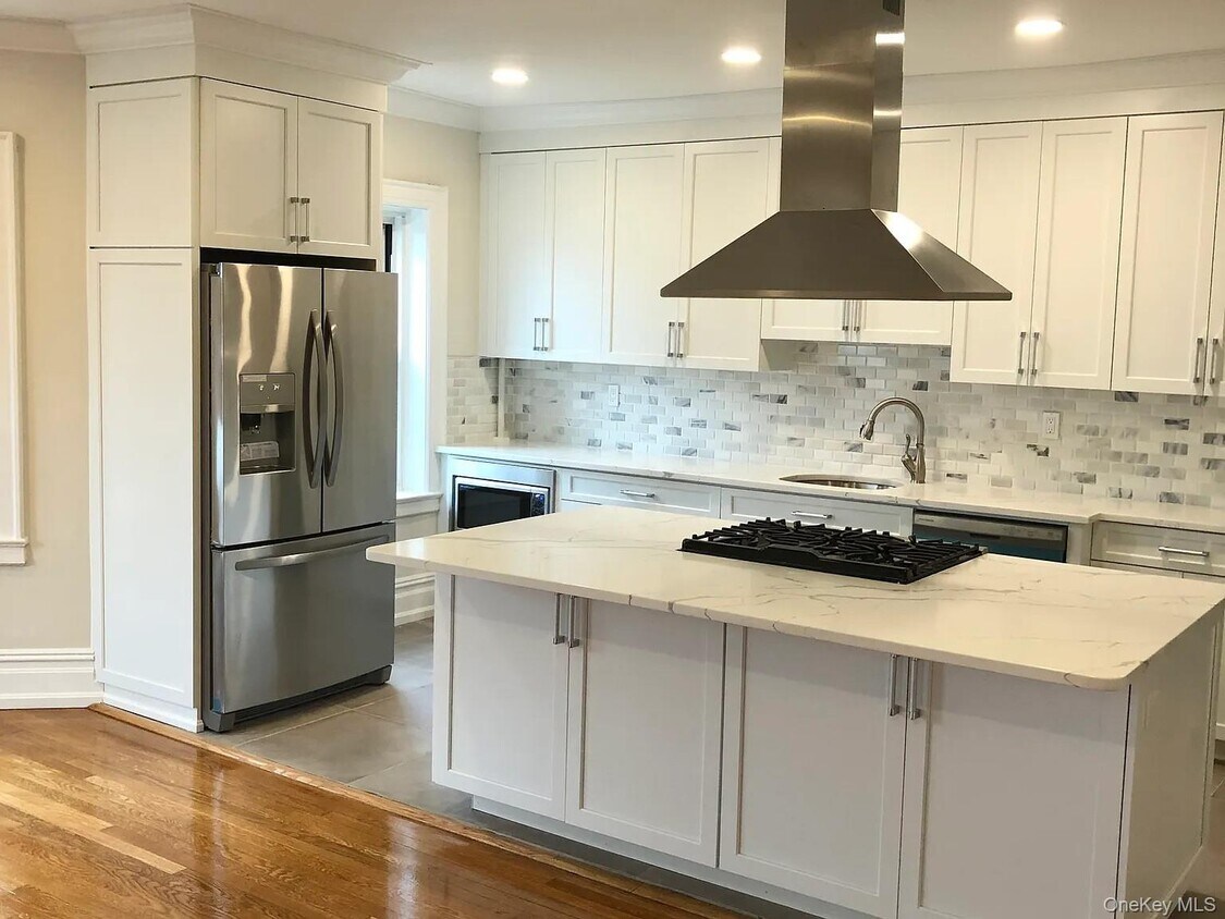 Foto del edificio - 180 Hilton Ave