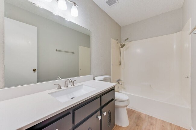 Foto del edificio - 1728 W Sanford St