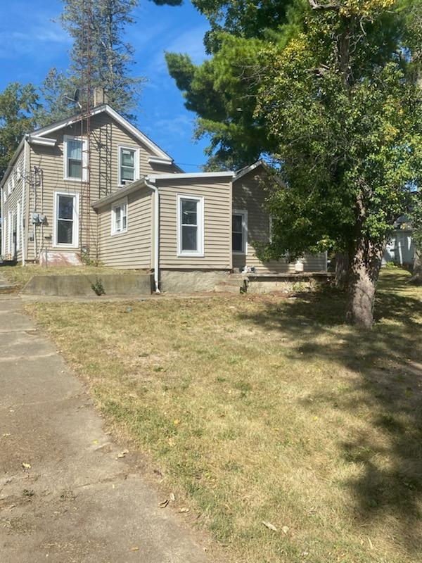 Primary Photo - 102 E Harrison St