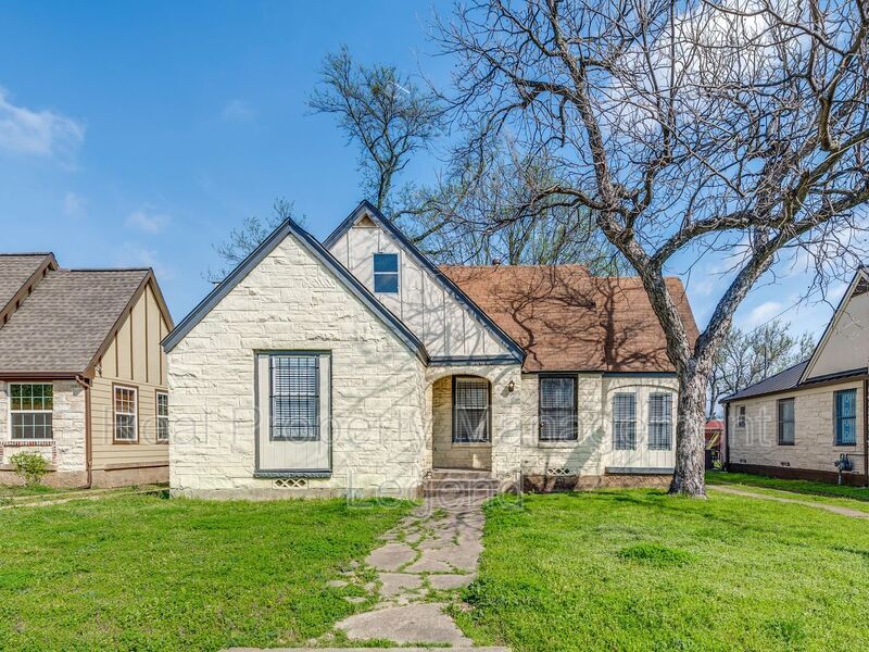 Primary Photo - 1015 Galloway Ave