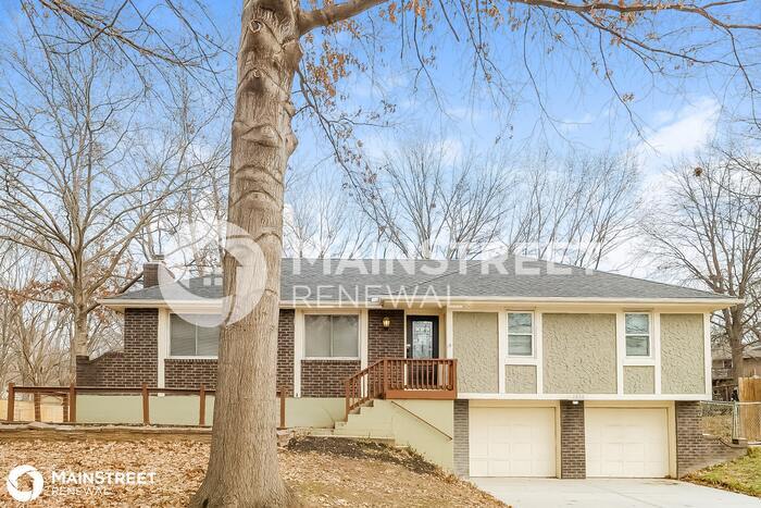 Primary Photo - 1804 S SPEAS DR, BLUE SPRINGS, MO 64014