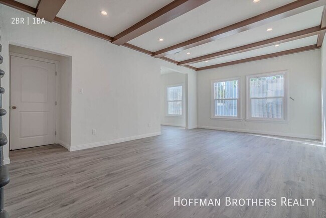 Building Photo - 404 N Ogden Dr