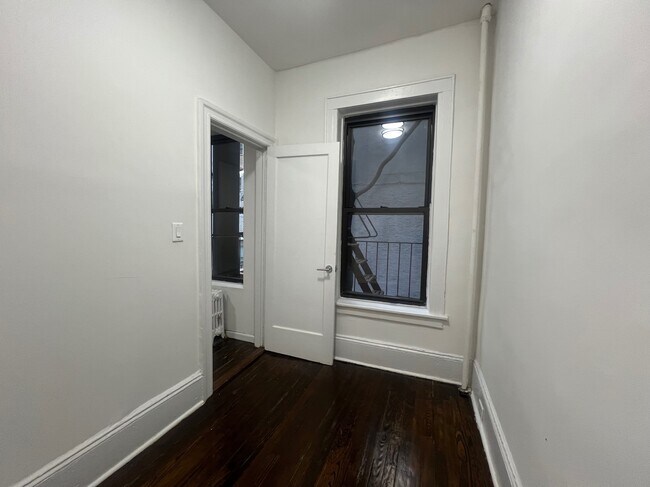 Foto del edificio - 159 E 55th St