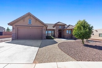 Building Photo - 3528 Tesuque Dr