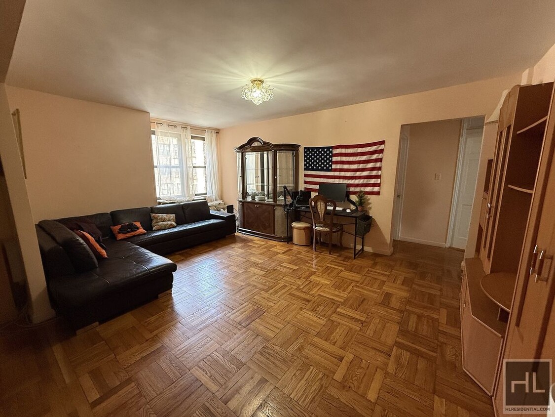 Foto principal - 2912 Brighton 12th St