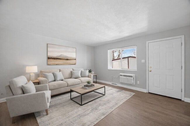 Staged - Cedar Court