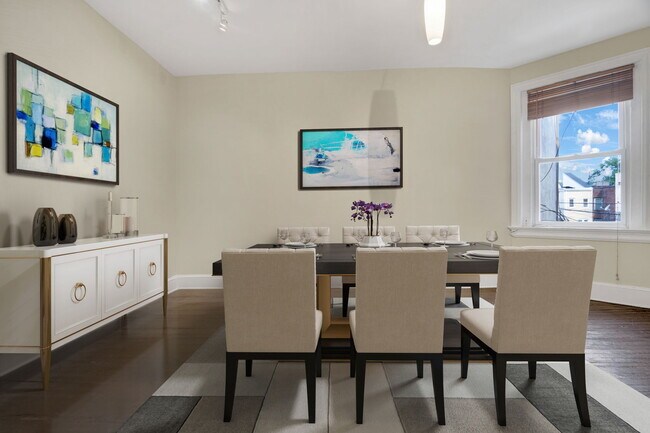 Photo - 221 P St NW House