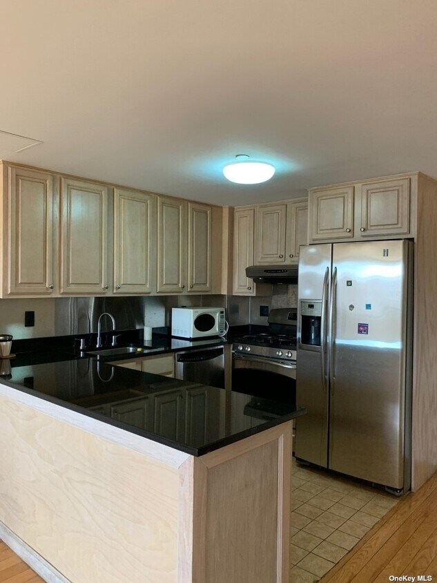 Foto principal - 133-38 Sanford Ave