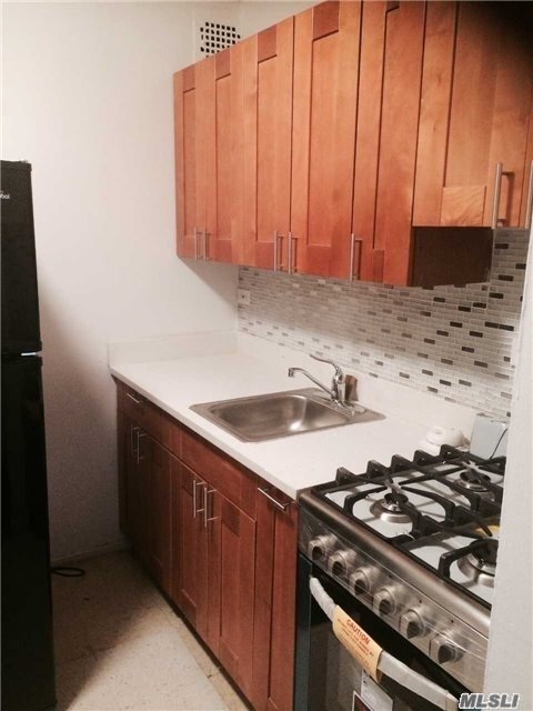 Building Photo - 87-16 Winchester Blvd