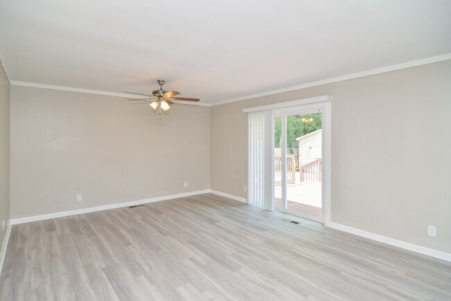 Foto del edificio - 2208 Sharon St NW