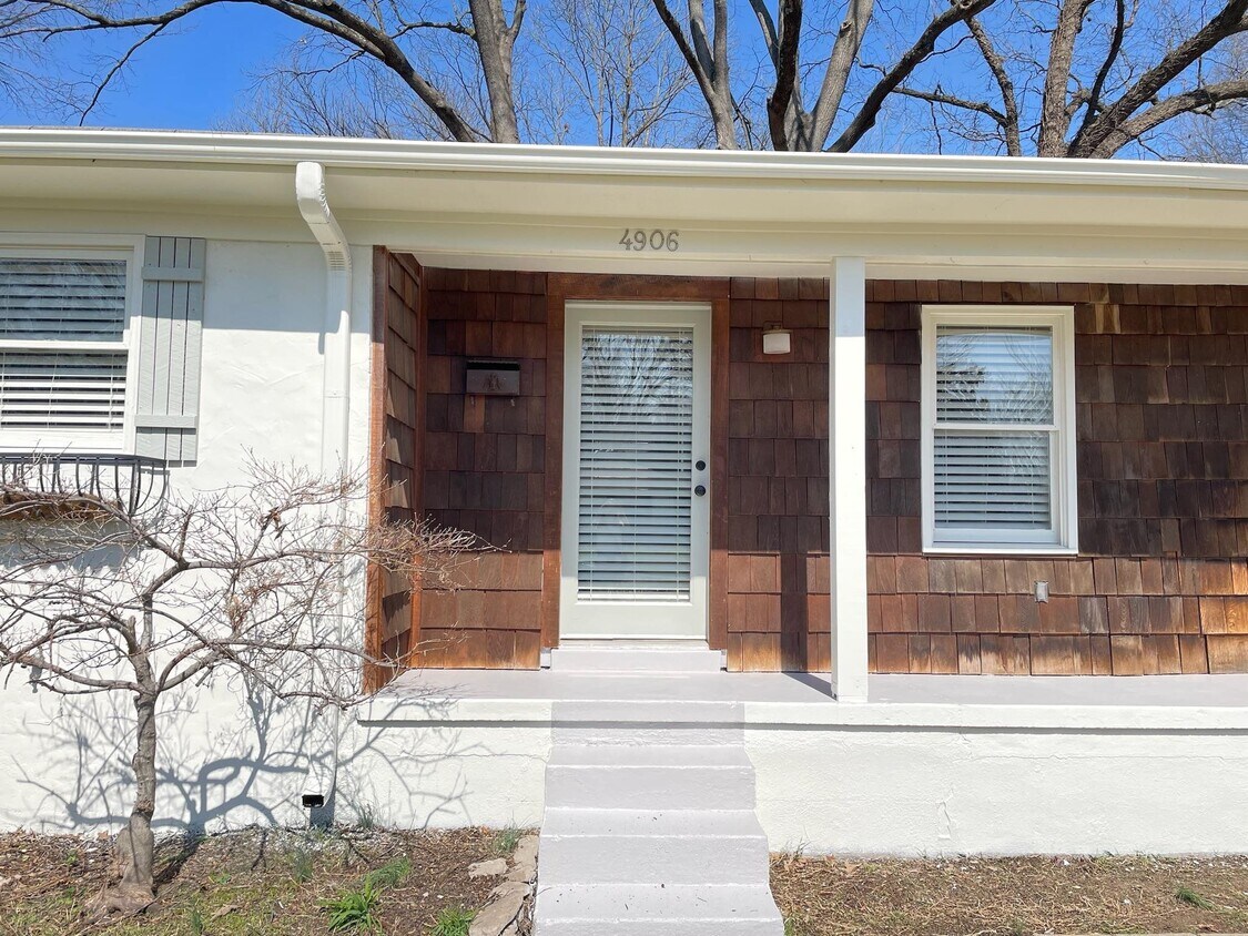 Primary Photo - 4906 Verne Rd