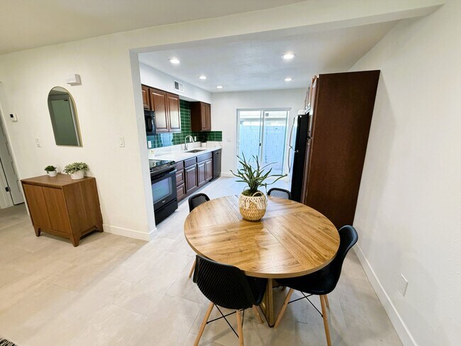 Foto del edificio - 7808 E Heatherbrae Ave
