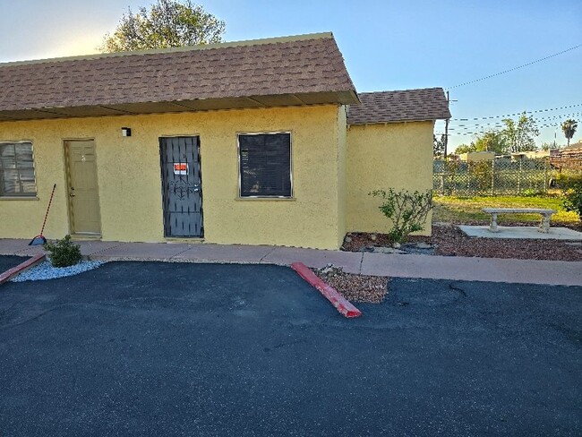 Building Photo - 2065 Atwater Blvd