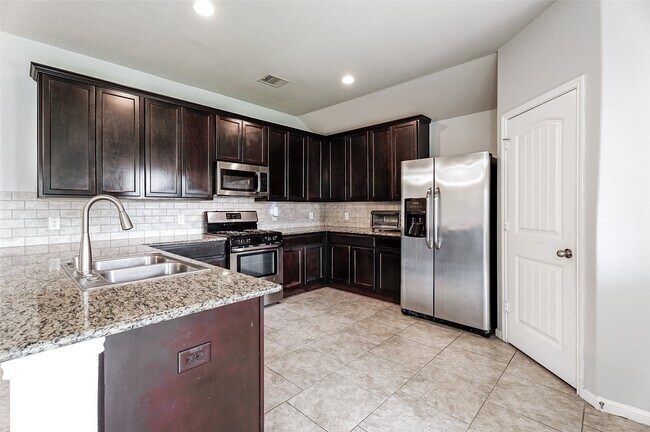 Foto del edificio - 29319 Dunns Creek Ct