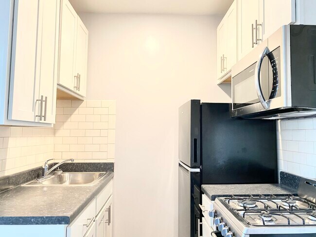 4031 Kenmore Estudio - Estilo 1 - 4031 N Kenmore Apartments