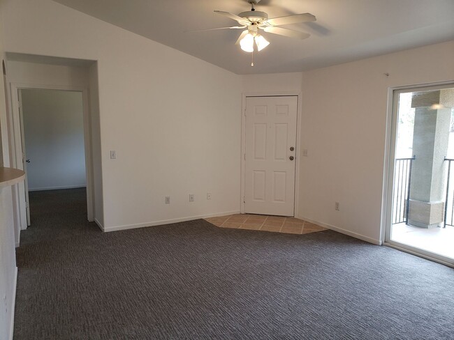 Building Photo - Silver Creek Condo- 2 Bedroom 2 Bath