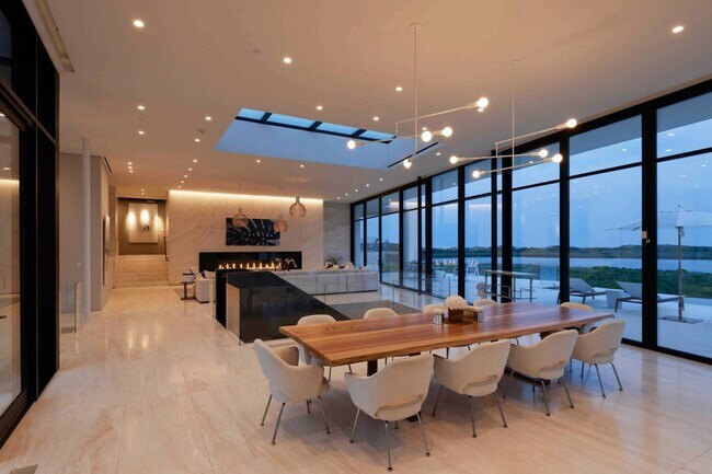 Foto del edificio - 951 Flying Point Rd