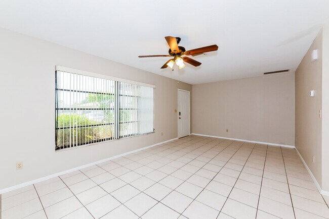 Building Photo - 330 Southland Rd