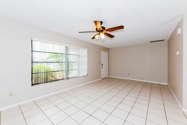 Foto del edificio - 330 Southland Rd
