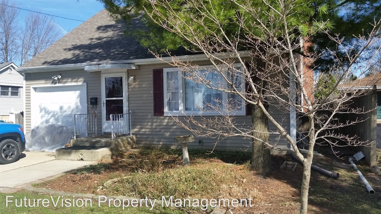 Primary Photo - 1414 S Washington St