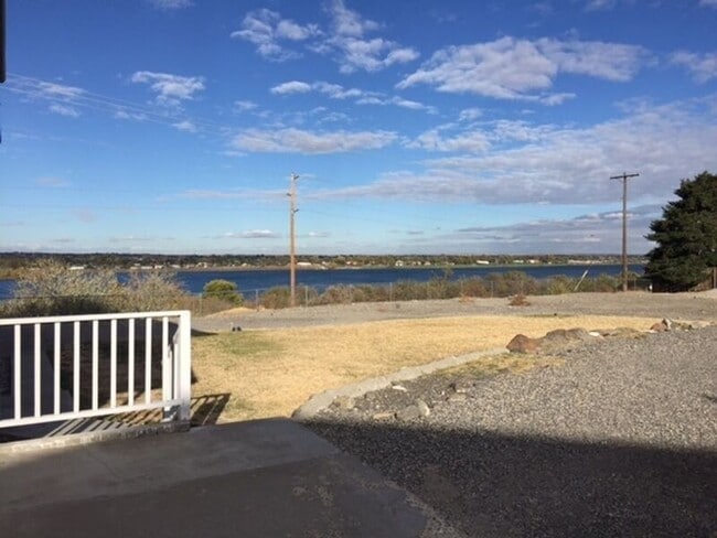 Building Photo - 4118 W Rio Grande Ave