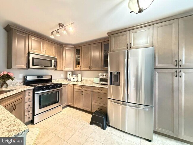 Foto del edificio - 249 Edge Creek Ln