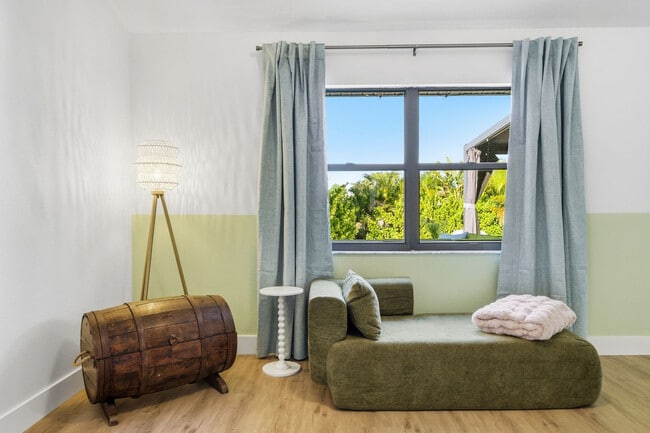 Foto del edificio - 6924 34th Ave W