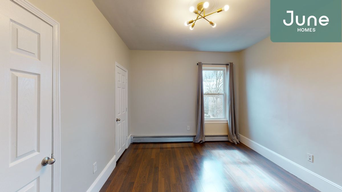Primary Photo - ROOM ONLY in 4-bed/1.5-bath Home