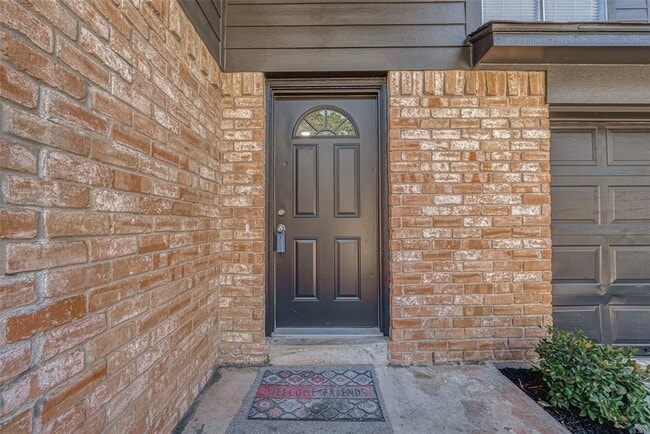 Building Photo - 6 N Waxberry Rd