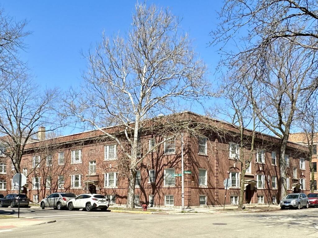 Primary Photo - 6302 N Glenwood Ave