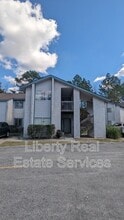 Building Photo - 910 Brett Dr