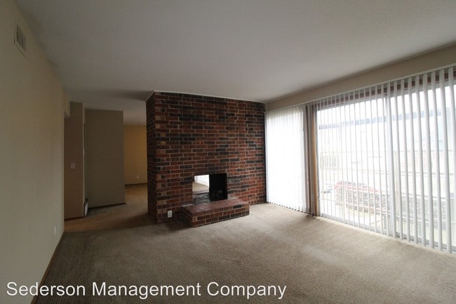 Building Photo - 4455 JEFFERSON St